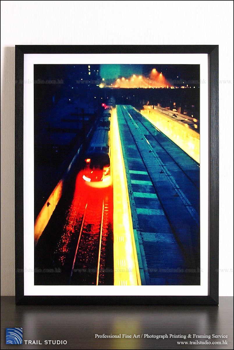 train, train station, 兩天攝影, rain, 列車, Ming Lau Photography, 印相, 印大相, 晒相, 晒大相, PHOTO PRINTING SERVICE, FINE ART PRINTING SERVICE, 香港藝術人, 藝術攝影, 香港攝影人